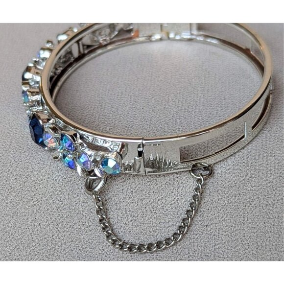 Vintage LISNER Silver Tone Blue Rhinestones AB Hinged Cuff Bracelet 6 3/4" - Picture 3 of 8